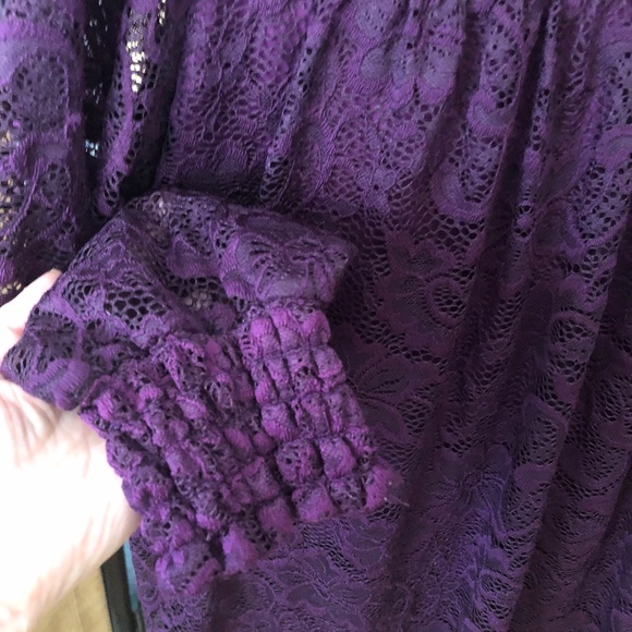 Cable & Gauge Purple Lined Lace Blouse - Picture 4 of 8